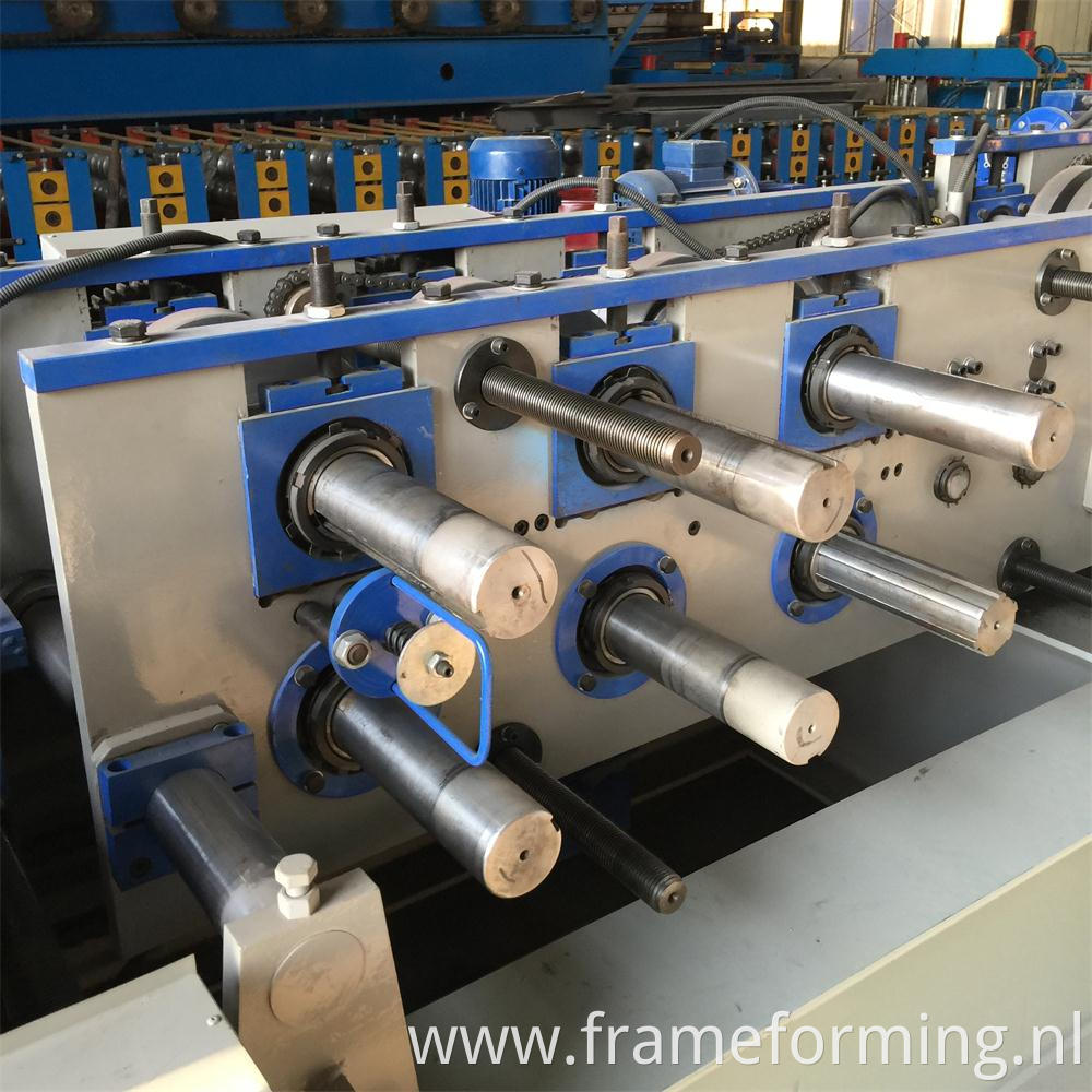 C Z Quickly Interchange Roll Forming Machine